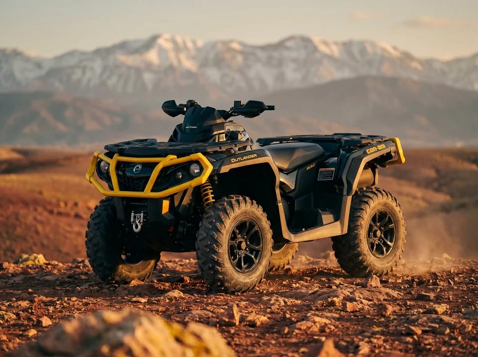 Quad Can-Am Outlander devant l'Atlas